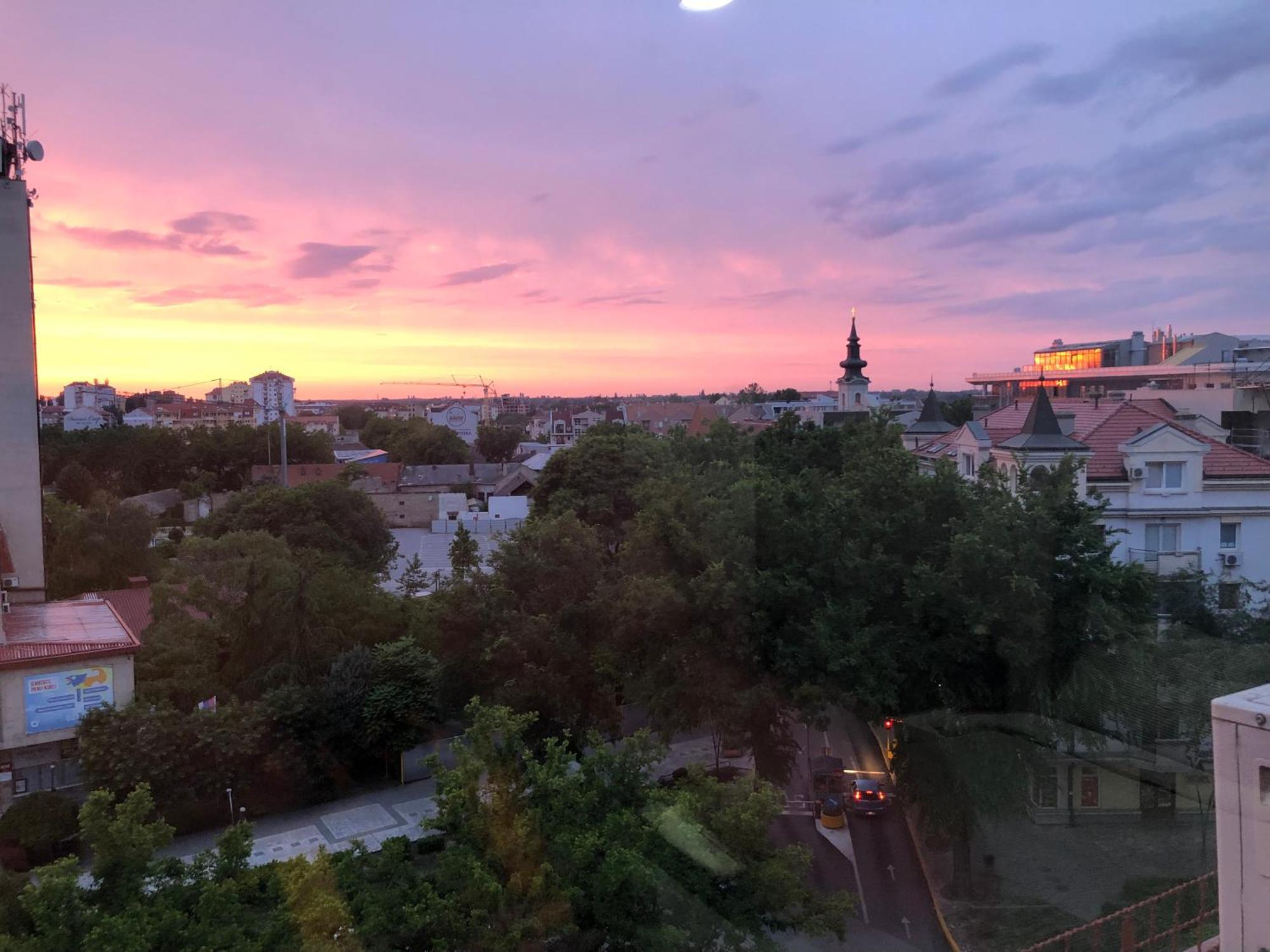 City Sunset Studio Subotica Ngoại thất bức ảnh